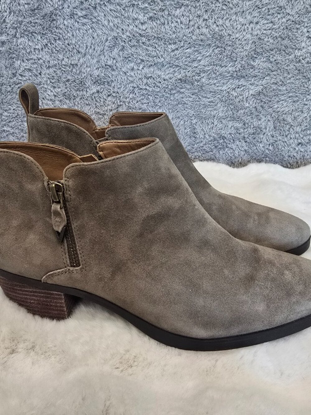 Vionic Cecily Ankle Boot Booties Womens Size 11 Waterproof Stone Suede Worn Once - Picture 3 of 9